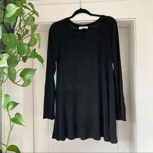 Carly Jean los angles basic black tunic